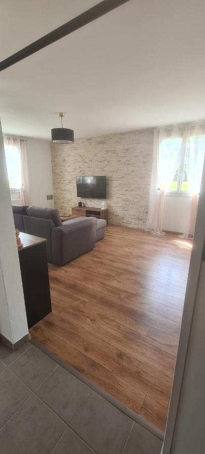 Superbe Appartement En Residence Avec Parc Orléans Buitenkant foto